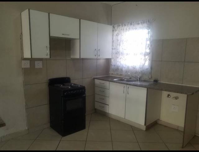 2 BEDROOM APARTMENT FOR SALE IN WITPOORTJIE
